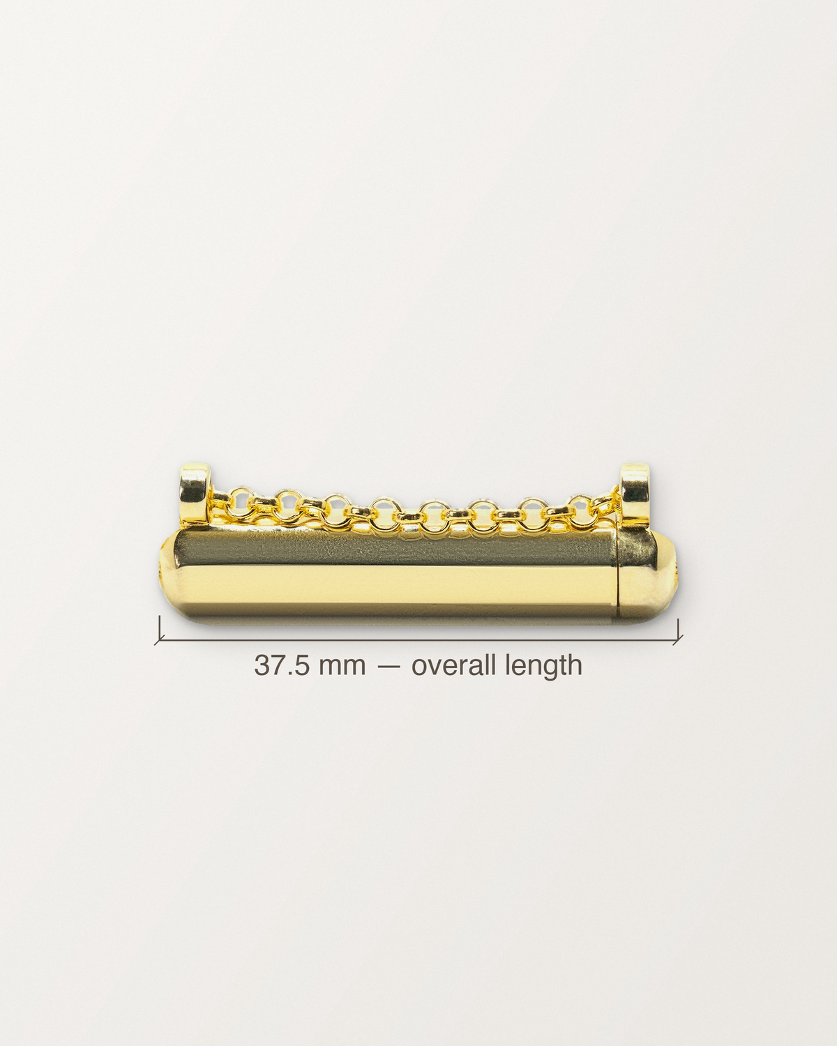 Kerala Small openable amulet in 14K or 18K yellow gold, with its measurement: 37.5 mm long.