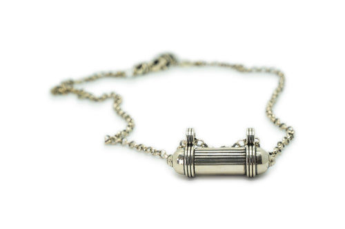 SOULROCKER amulet necklace in sterling silver, closed, seen from the back.