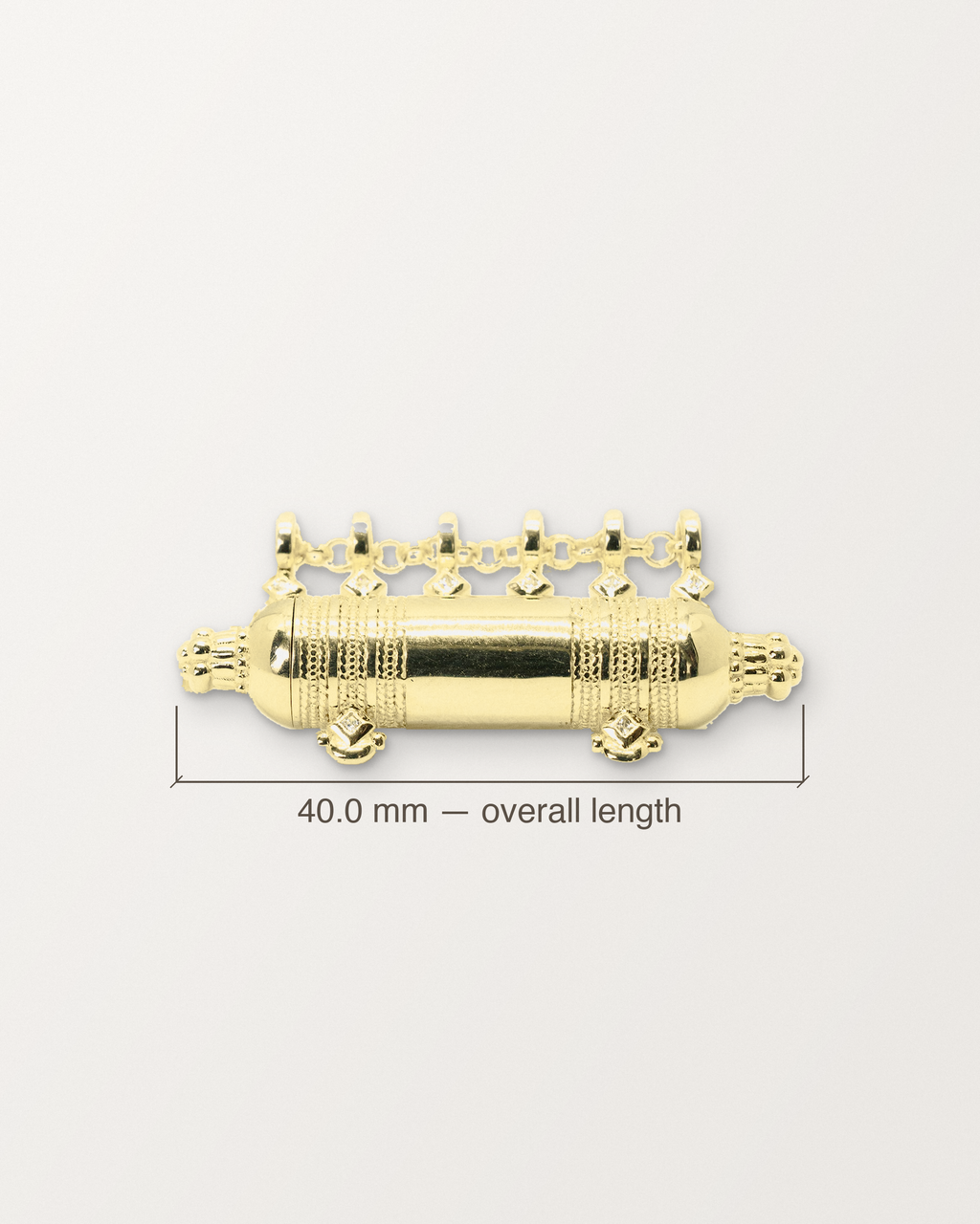 Yemen Wedding openable amulet in 14K or 18K yellow gold, with its measurement: 40.0 mm long from end to end.